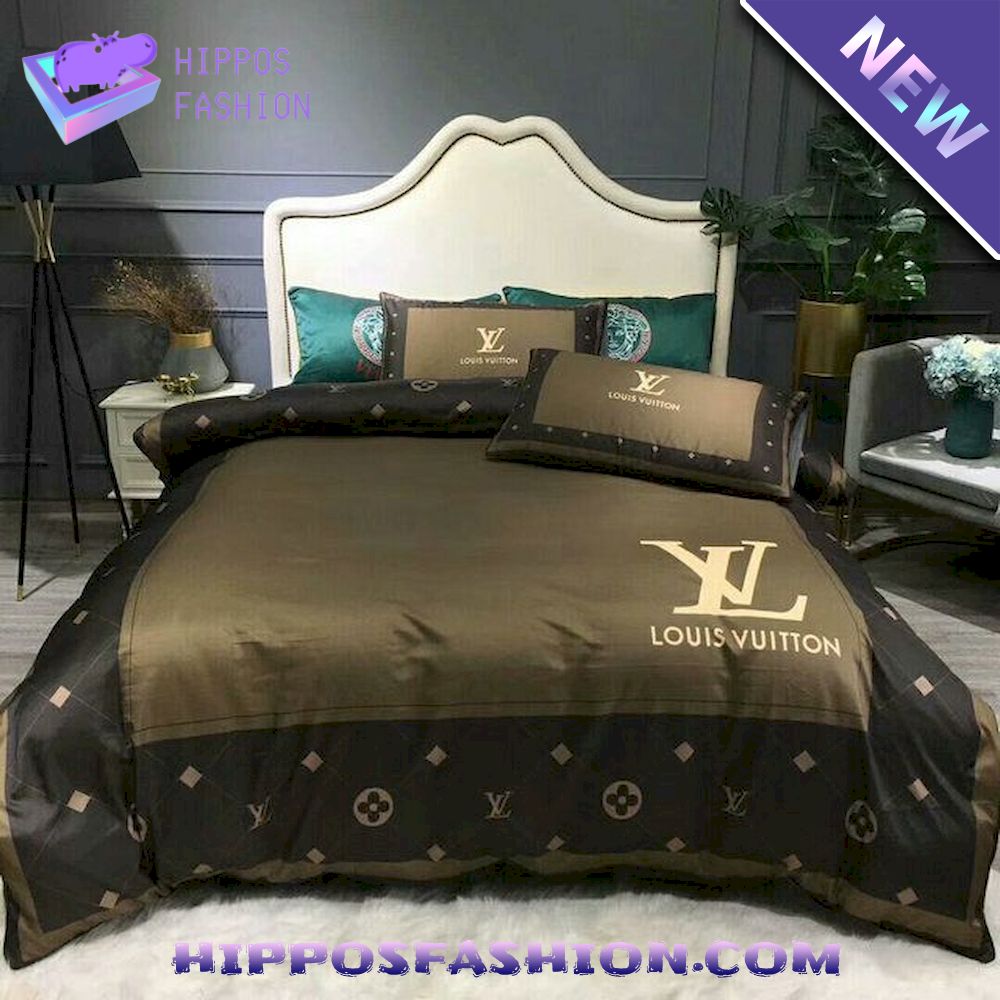 Black Mystery Louis Vuitton Bedding Set